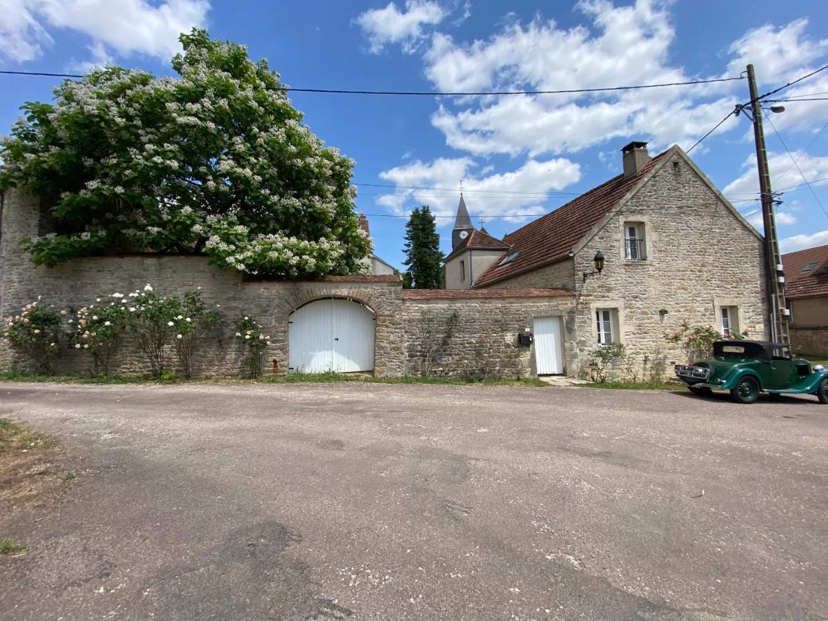 Domaine Les Hauts Pres Holiday home Villaines-les-Prevotes